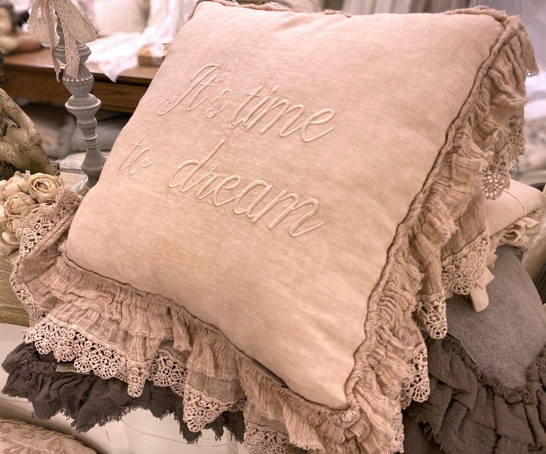 cuscino in lino Dream, Made in Italy, Atelier Bologna, Opificio dei Sogni