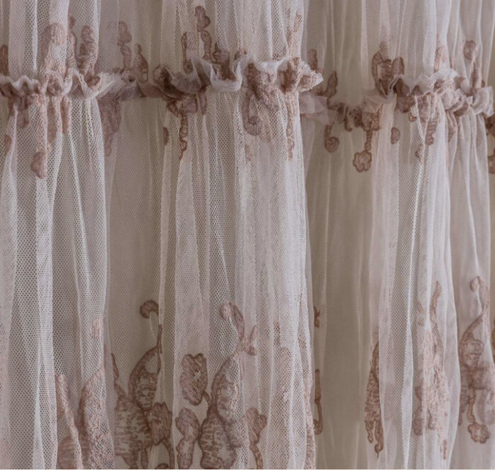 Set 2 tende in pizzo colore Peonia - immagine 3