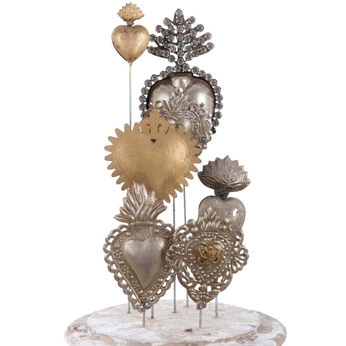 Decorazione da tavolo con cuori votivi. Ex Voto collection. Blanc Mariclò, Atelier Bologna