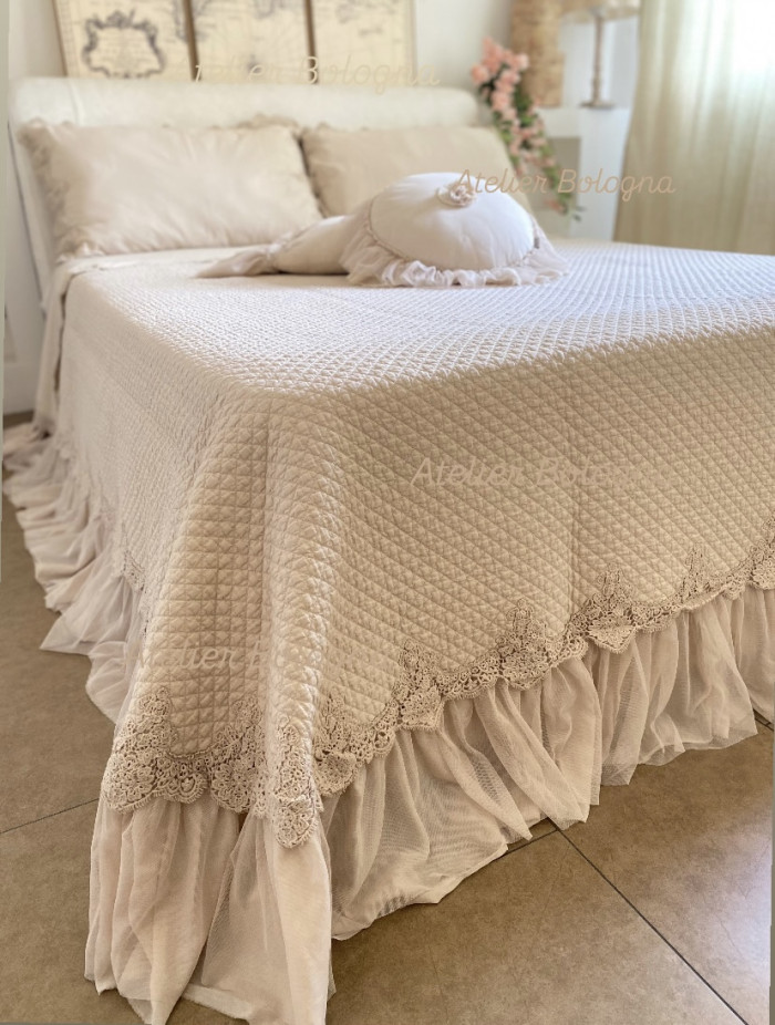 Copriletto con pizzo cm 270×270 Beige/Cipria - immagine 3