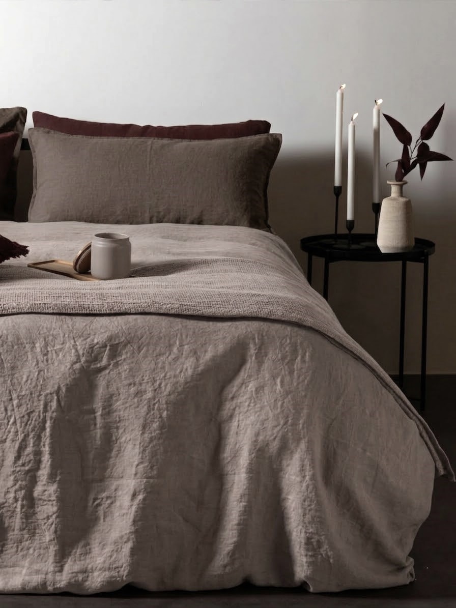 Completo letto Boreale Cotone e Lino, Atelier Bologna, Opificio dei Sogni, Made in Italy, Blanc Mariclò, Feelum Home Linen, Italy, Luxury