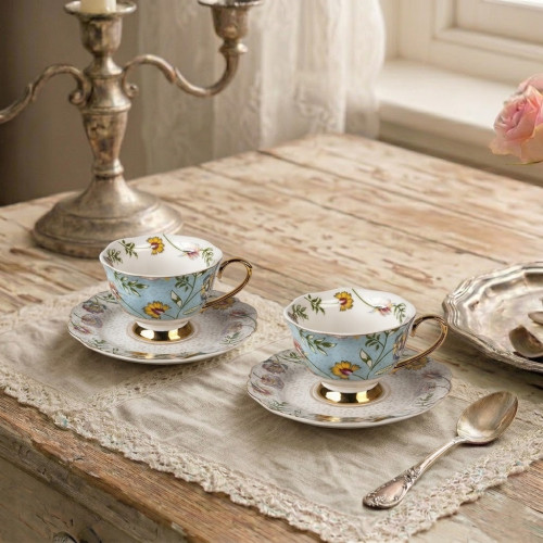 Tazza in porcellana floreale, Clayre e eef, Atelier Bologna